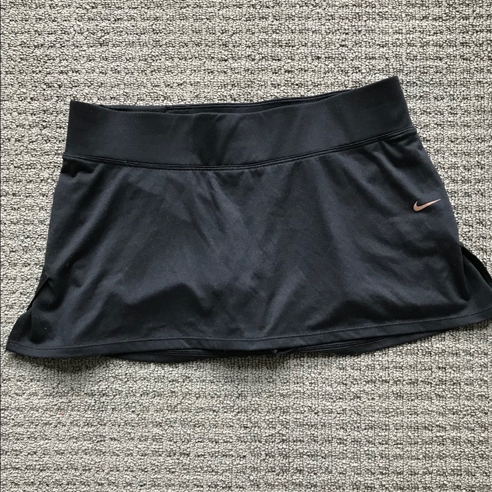 Nike Women’s size Medium skort